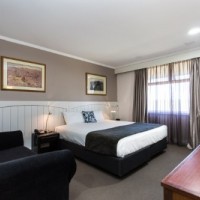 Corporate King Rooms